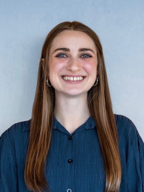 Lindsay's Headshot
